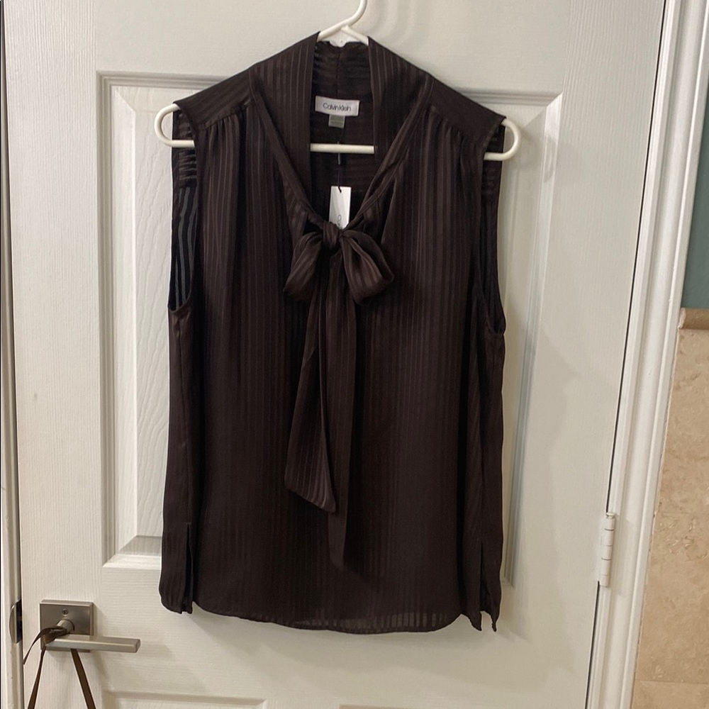 Calvin Klein Dark Brown Sleeveless Blouse, new with tags. Trending color 2025